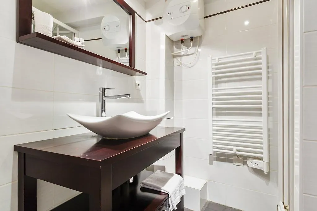 Art Deco Apartment Paris